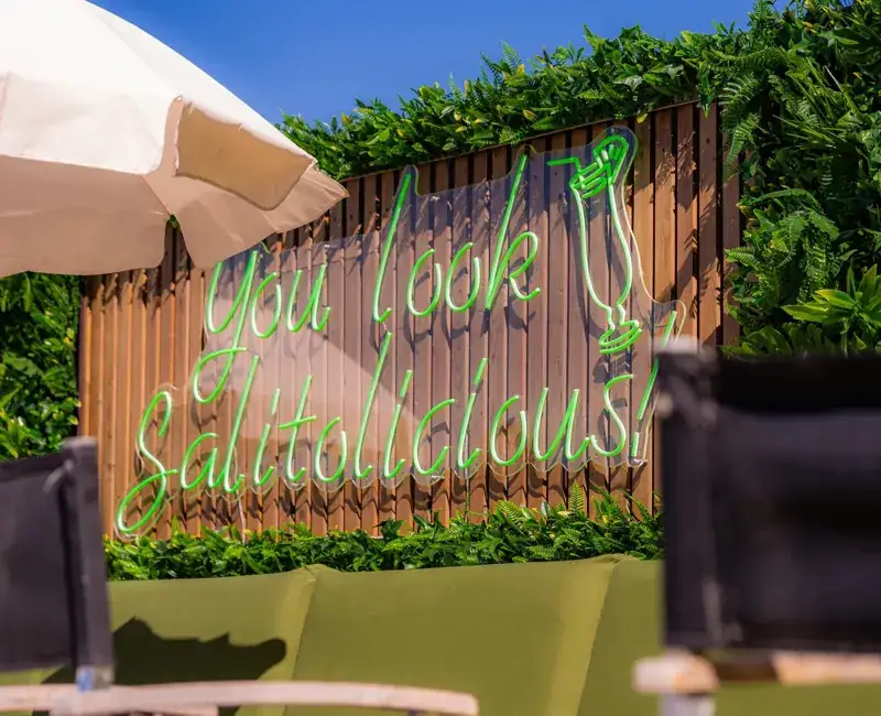 Het neonbord Salitolicious